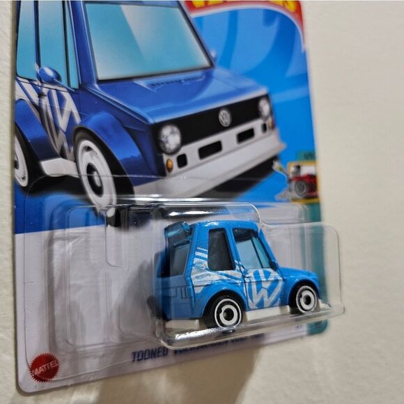 HotWheels Treasure Hunt Volkwagen - Picture 3 of 5